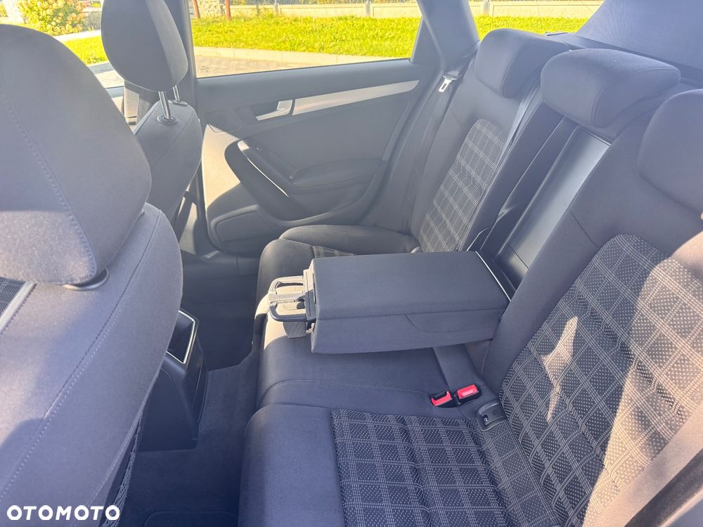 Audi A4 Avant 2.0 TDI DPF quattro S tronic S line Sportpaket - 19