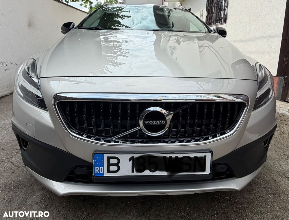 Volvo V40 D3 Summum - 1