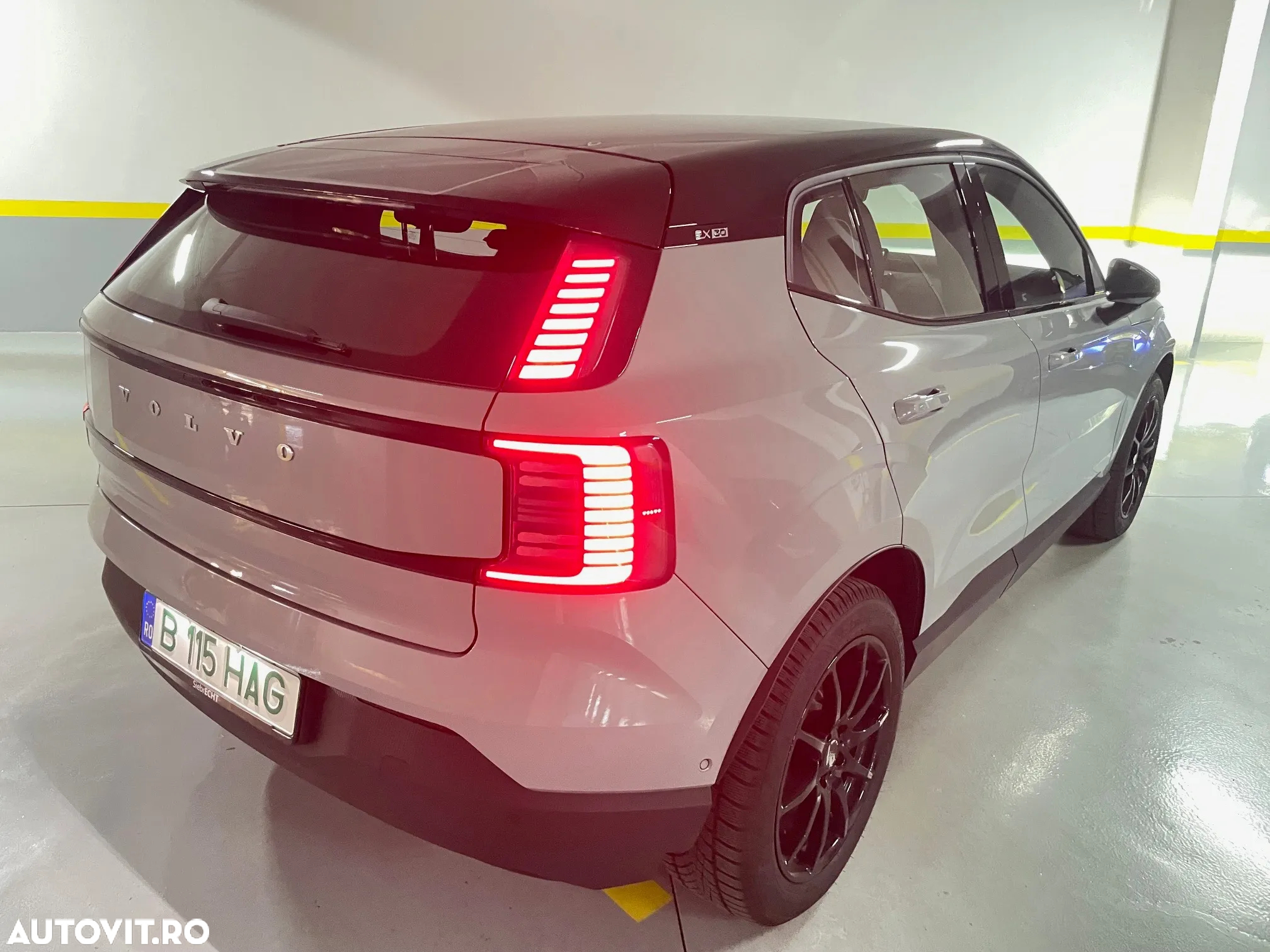 Volvo EX30 Twin Motor Performance AWD Ultra - 13