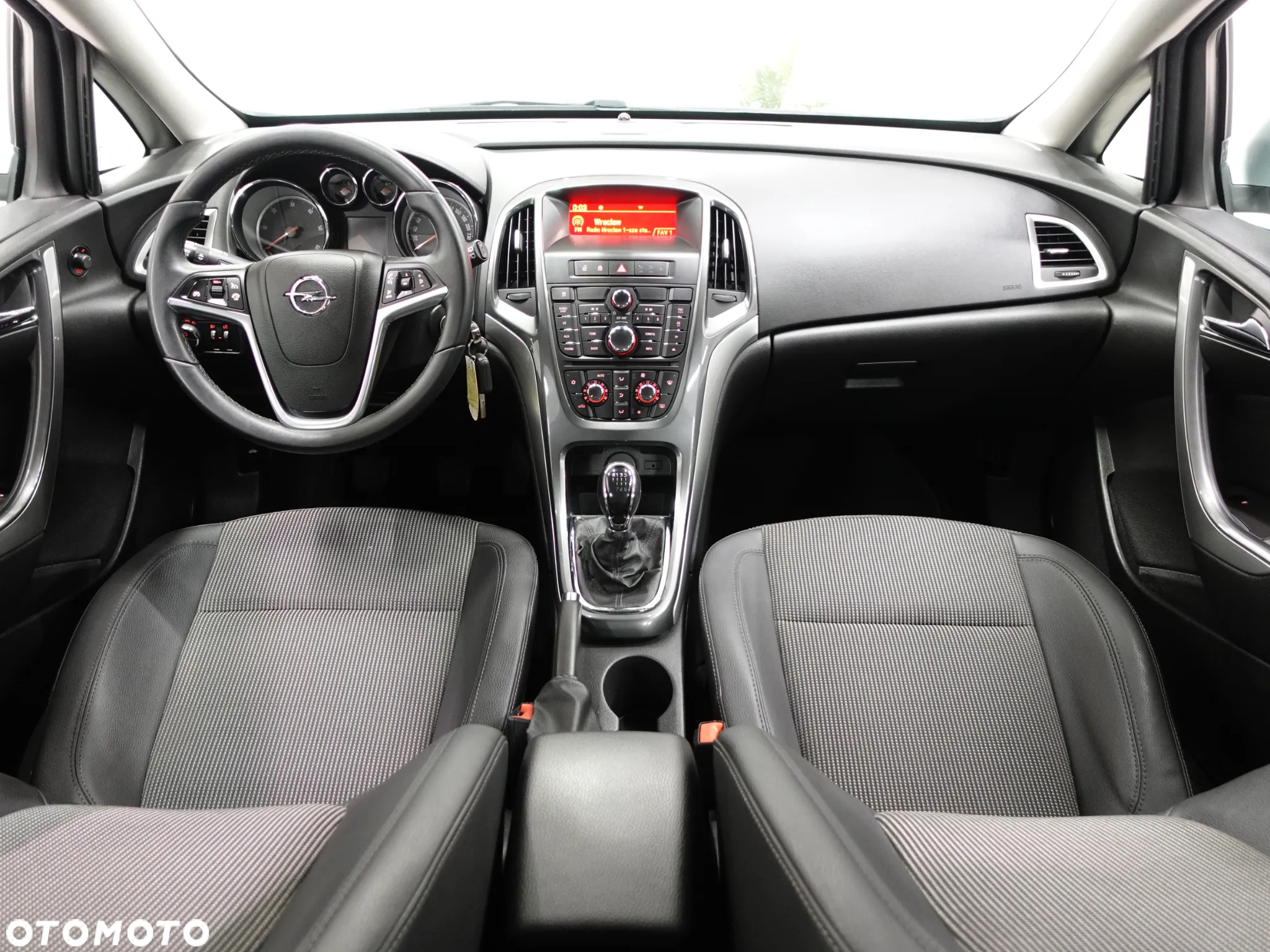 Opel Astra IV 1.6 CDTI Cosmo - 30