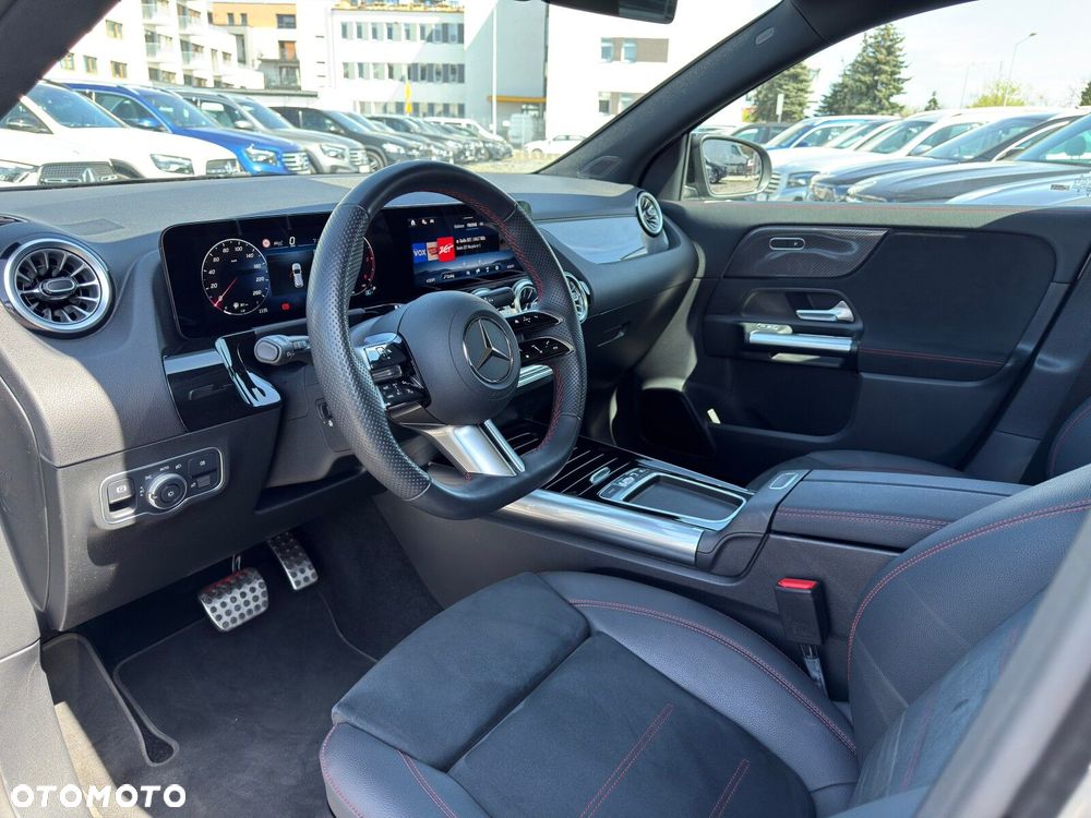 Mercedes-Benz GLA 200 d AMG Line - 17