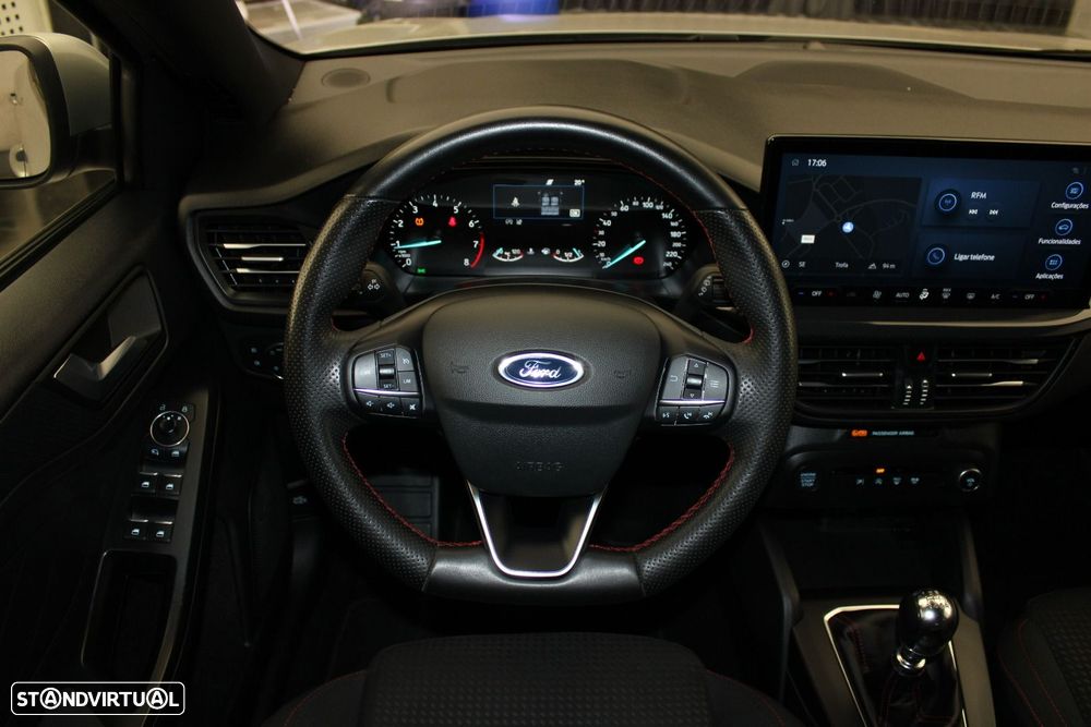 Ford Focus 1.0 EcoBoost MHEV ST-Line - 11