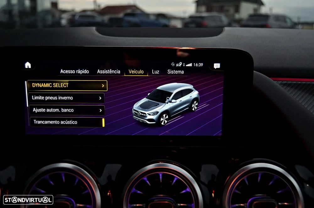 Mercedes-Benz GLA 250 e AMG Line - 34