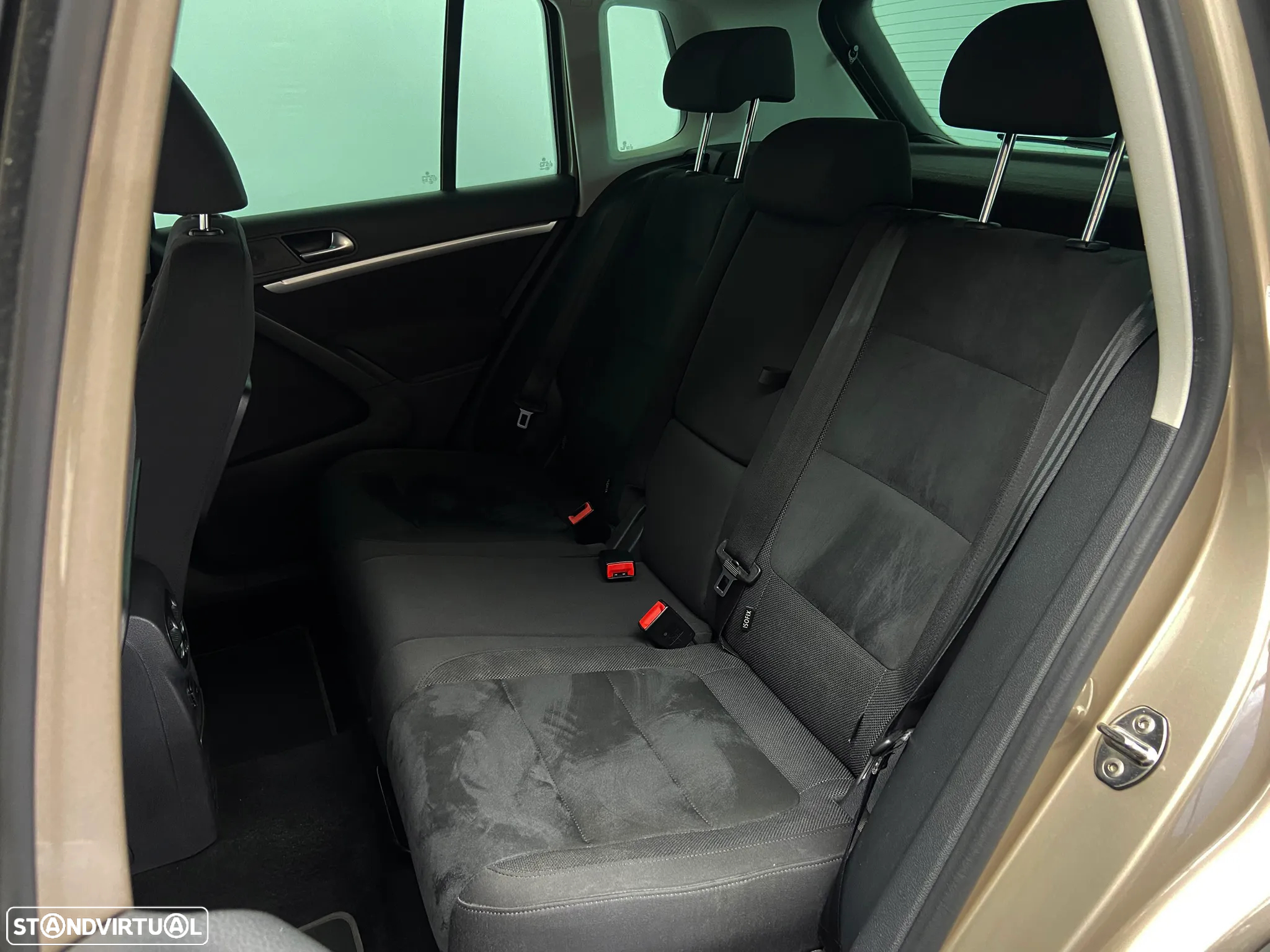 VW Tiguan 2.0 TDi Sport BlueMotion - 10