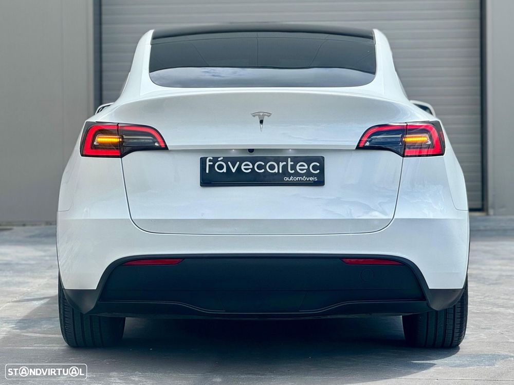 Tesla Model Y Standard Long Range RWD - 4