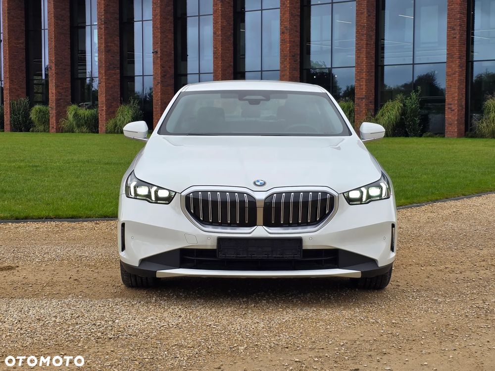 BMW Seria 5 520d mHEV M Sport - 6