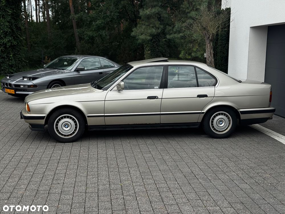 BMW Seria 5 520 i - 9
