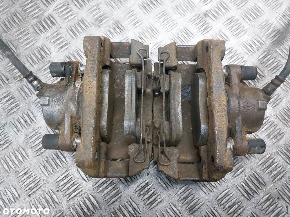 TARCZE HAMULCOWE PRZÓD + KLOCKI + ZACISKI RENAULT MEGANE III 1.6 16V - 9