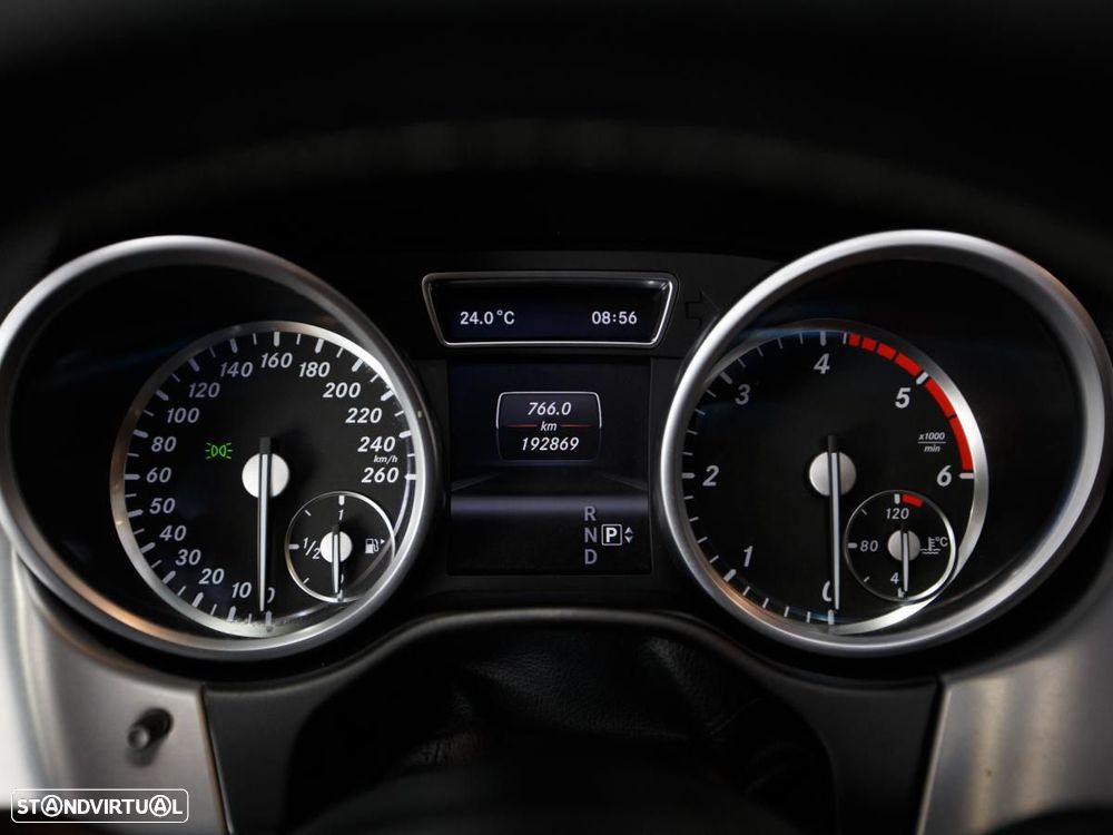 Mercedes-Benz ML 250 - 24