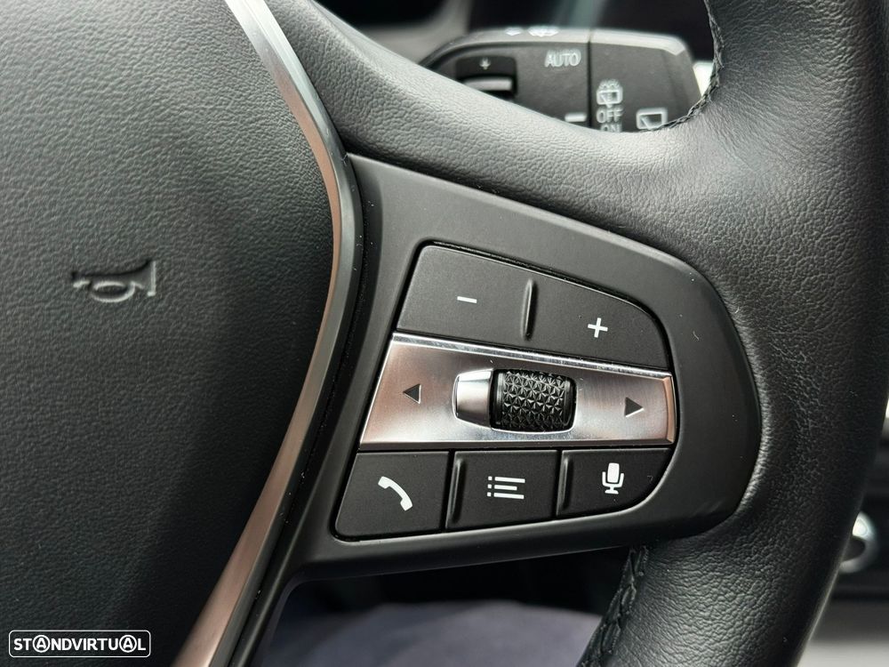 BMW 320 e Touring Auto - 31