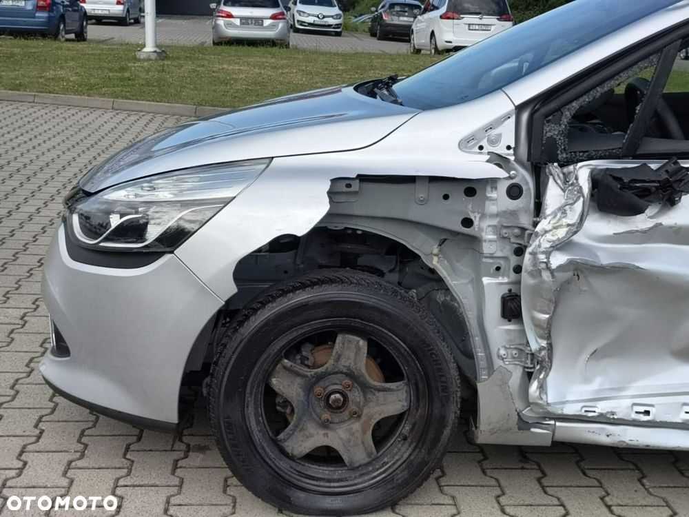 Renault Clio - 21