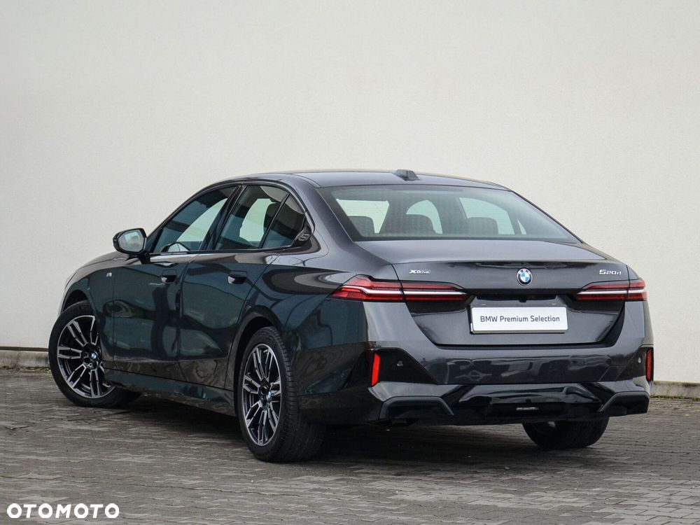 BMW Seria 5 - 10