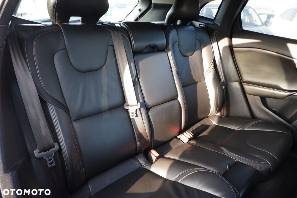 Volvo V40 D2 Powershift Ocean Race - 13