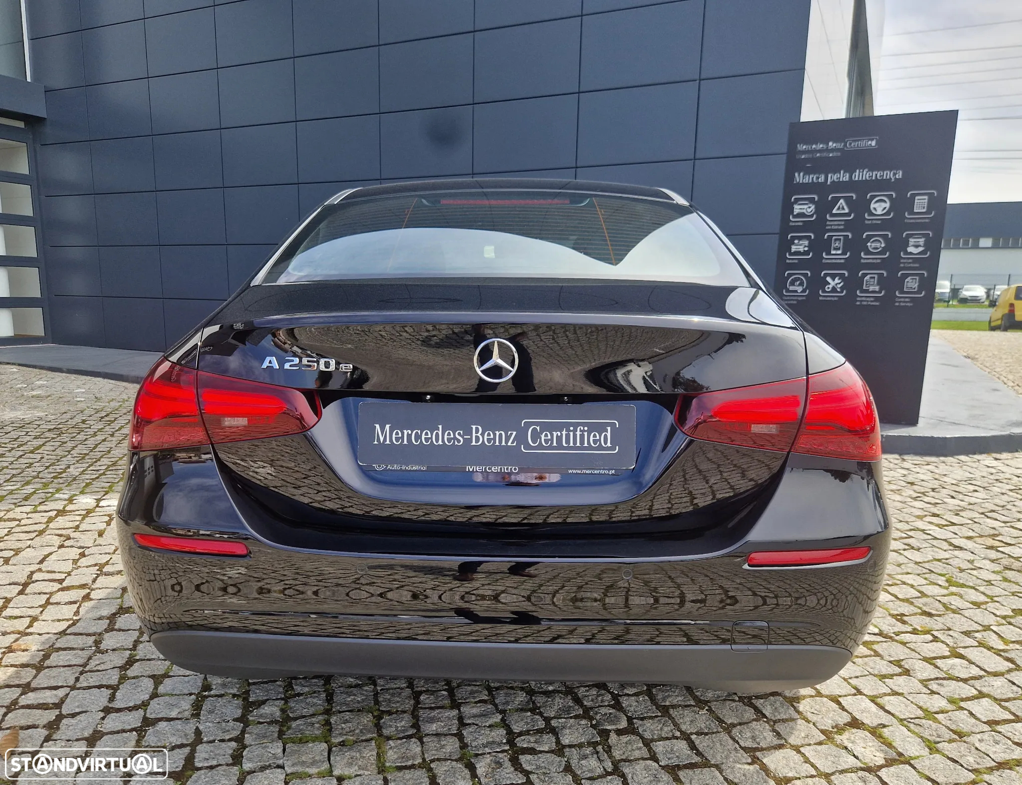 Mercedes-Benz A 250 Limousine e - 5