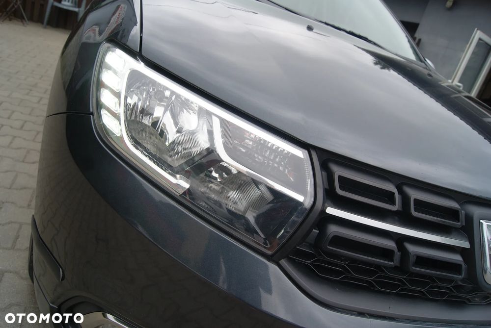 Dacia Logan 1.2 16V Laureate - 8