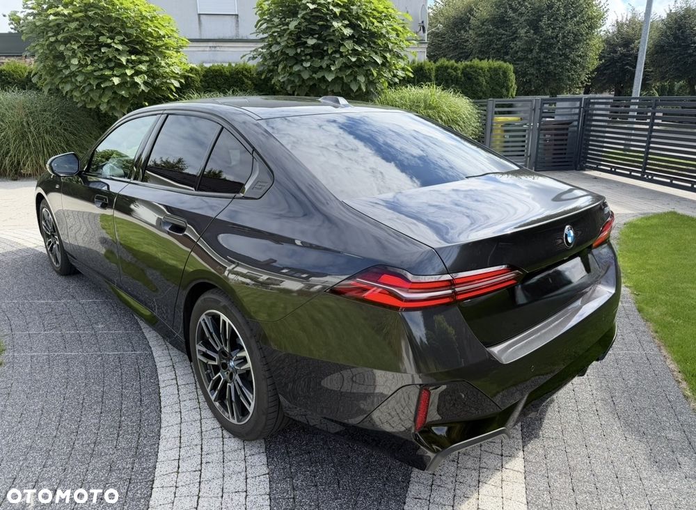 BMW Seria 5 520i mHEV M Sport sport - 2