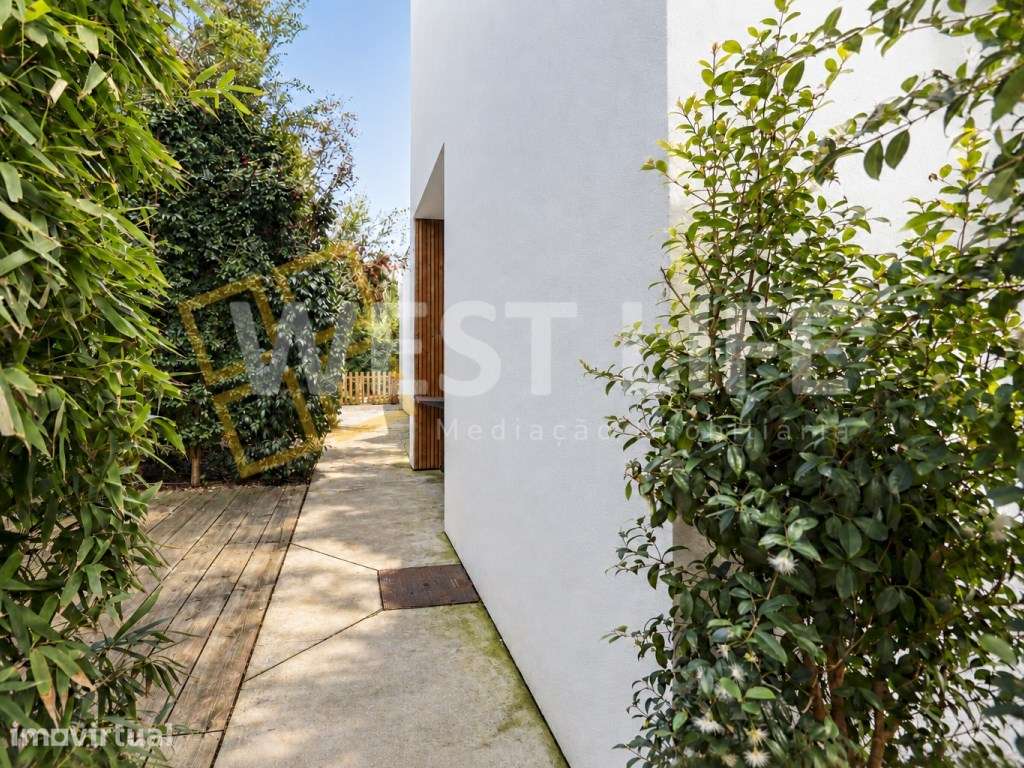 Moradia T4 junto ao CENTRO - Jardim e terraços - Localização privil... - Grande imagem: 5/48