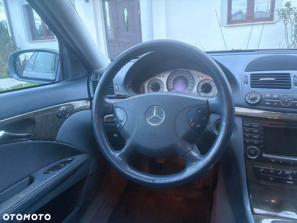 Mercedes-Benz Klasa E 220 CDI T Avantgarde - 11