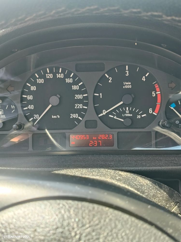 BMW 320 d Sport - 7