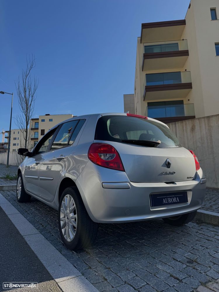 Renault Clio 1.5 dCi Dynamique S - 2