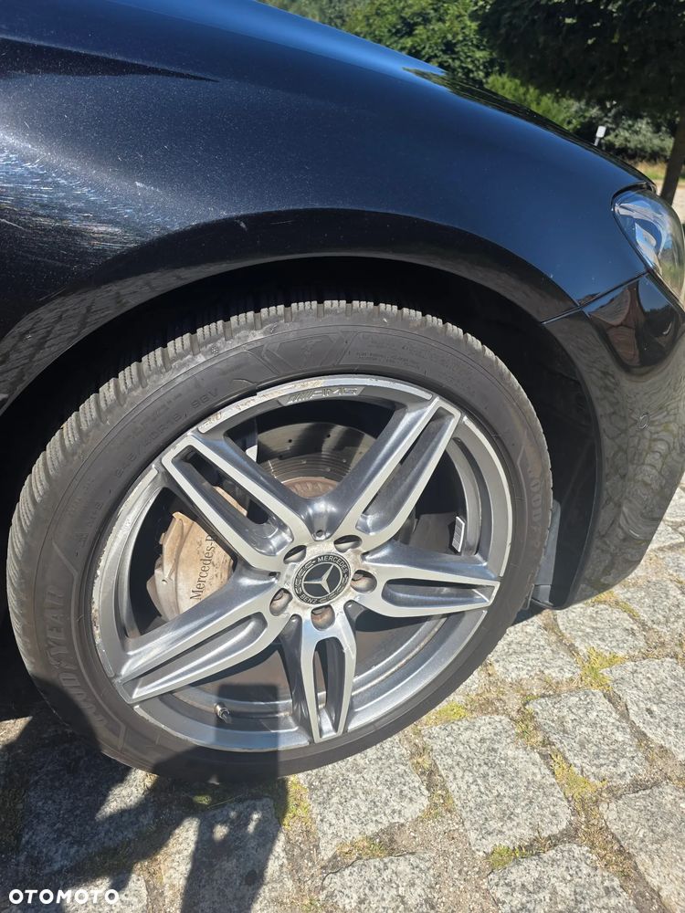 Mercedes-Benz Klasa E 200 4-Matic 9G-TRONIC - 17