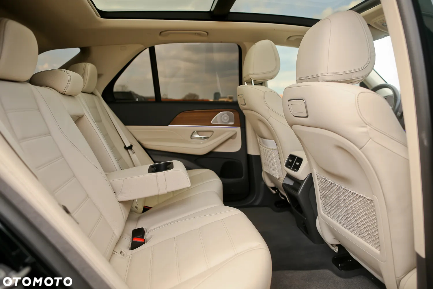 Mercedes-Benz GLE - 17