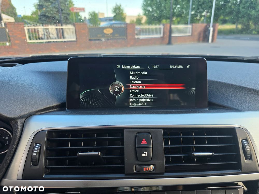 BMW Seria 3 320d Edition M Sport Shadow - 19
