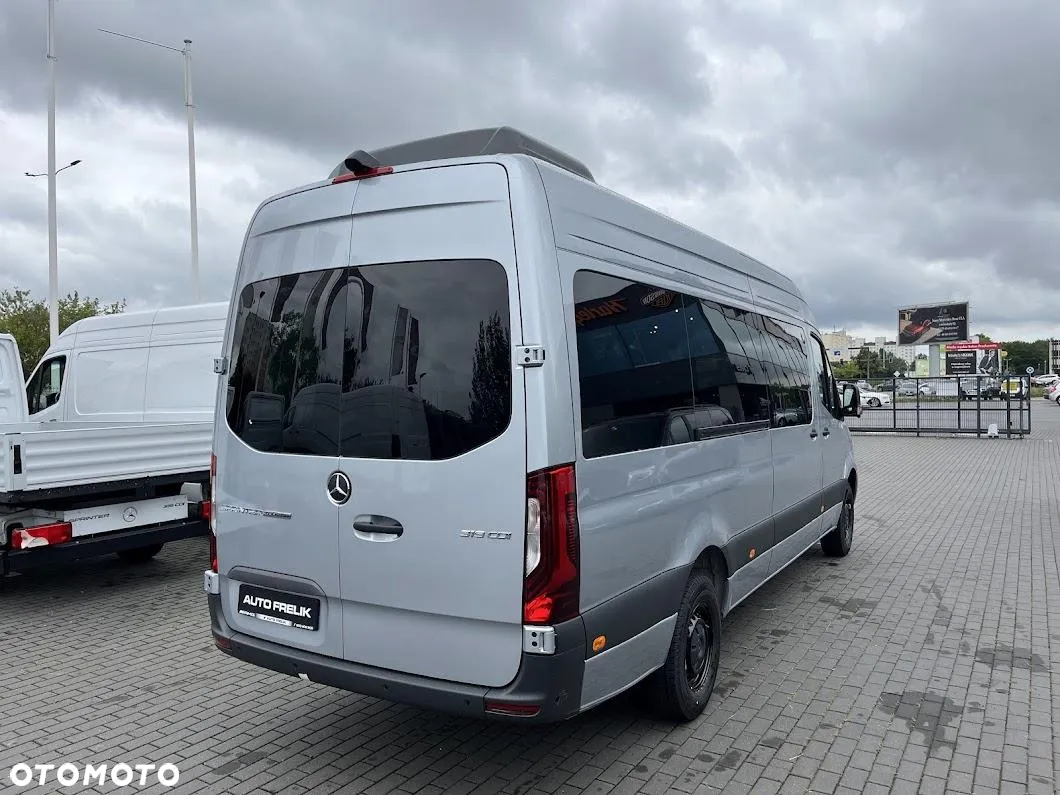 Mercedes-Benz Sprinter - 5