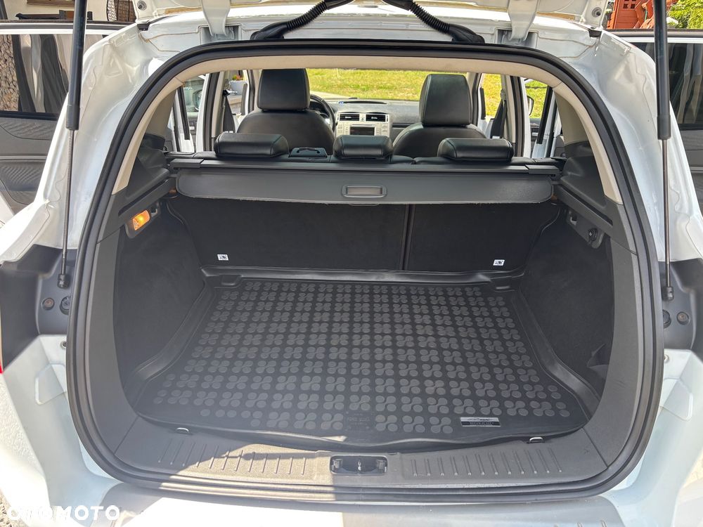 Ford Kuga 2.5 4x4 Titanium - 30