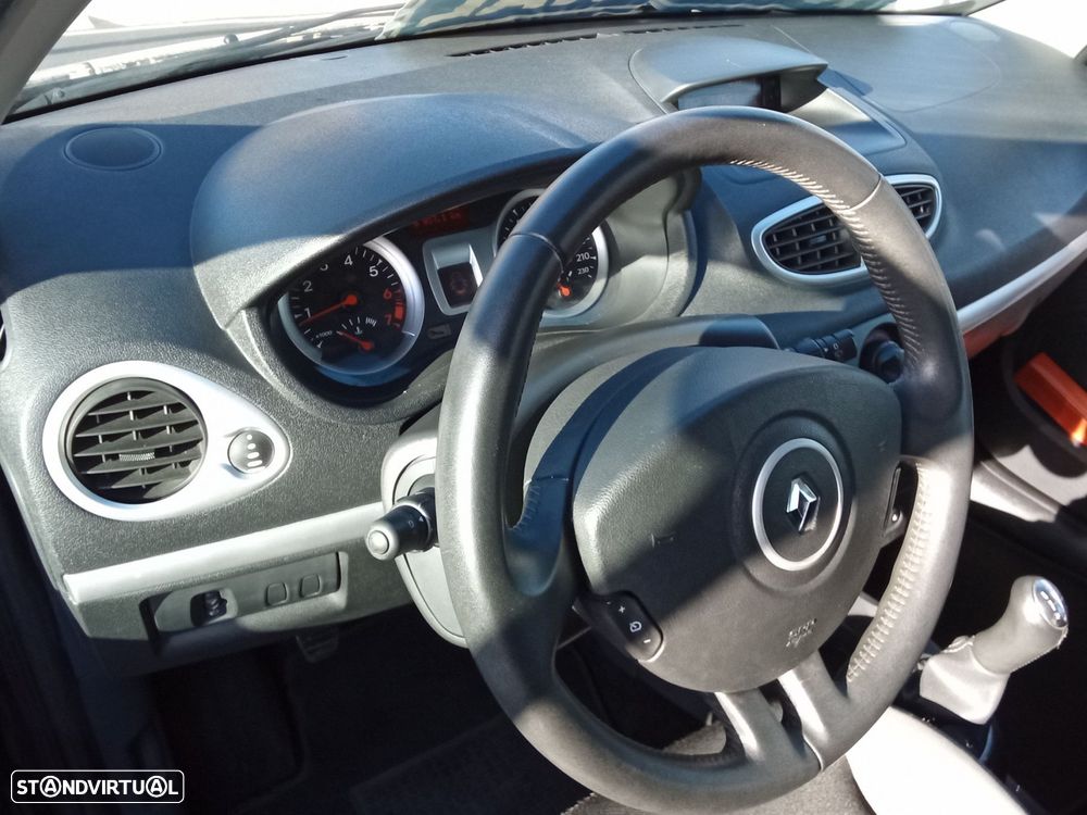 Renault Clio Break 1.2 16V GT - 17