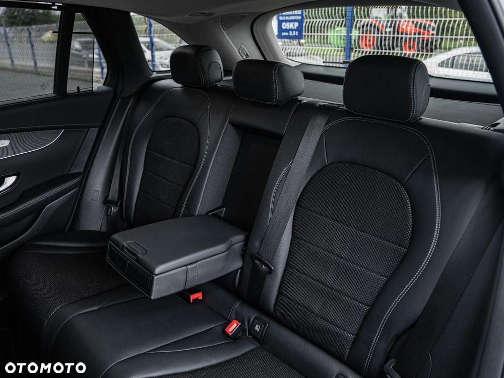 Mercedes-Benz GLC 220 d 4Matic 9G-TRONIC Exclusive - 27