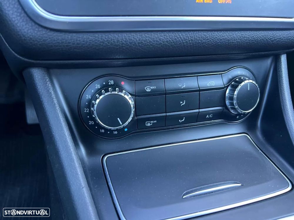 Mercedes-Benz CLA 180 d Shooting Brake - 15