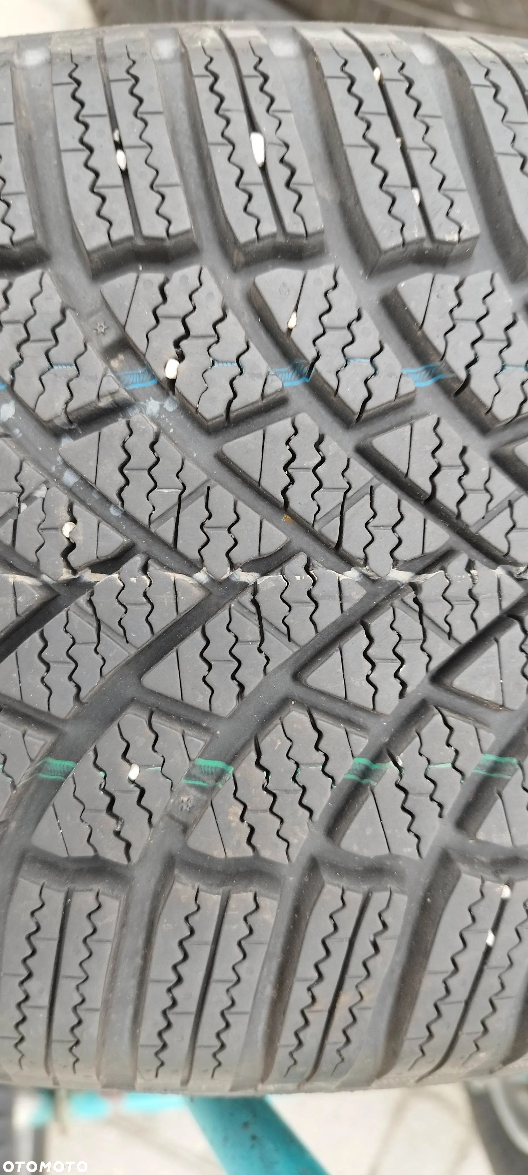 225/45/17 bridgestone blizzak lm005 - 1
