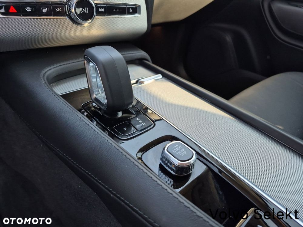 Volvo XC 90 - 20