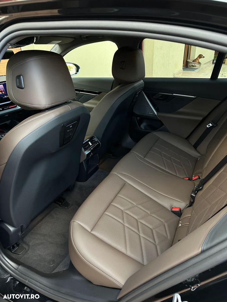 BMW Seria 5 520i AT MHEV - 17