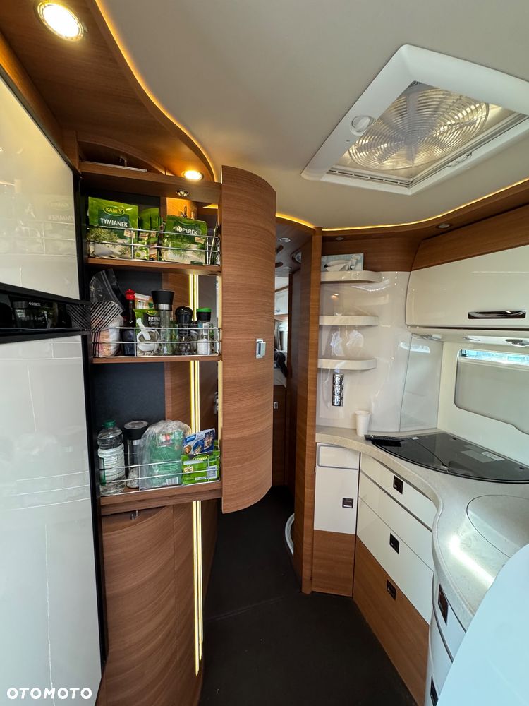 Mercedes-Benz Carthago Chic C-Line I 4.9L Srebrny - AUTOMAT - 17