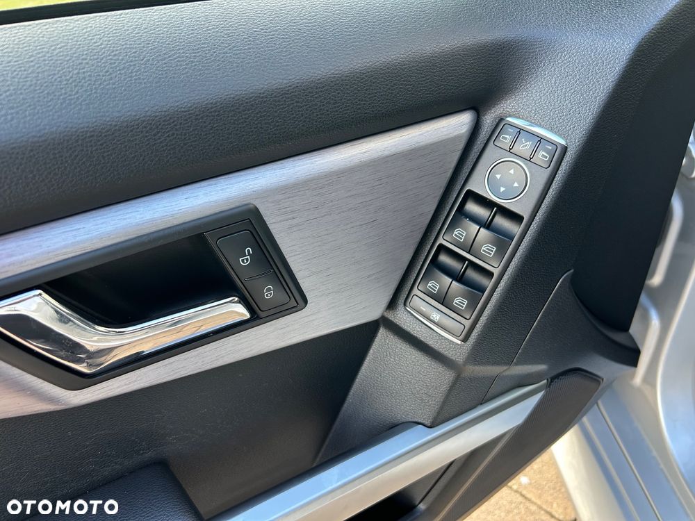 Mercedes-Benz GLK - 12