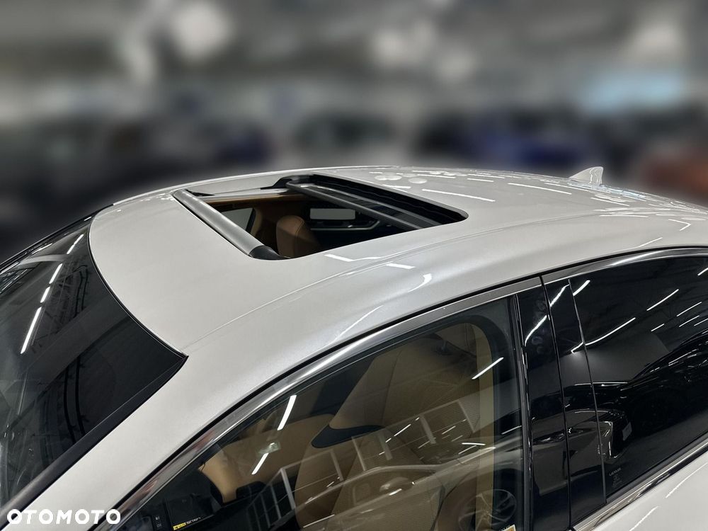Lexus ES 300h Business Edition - 20