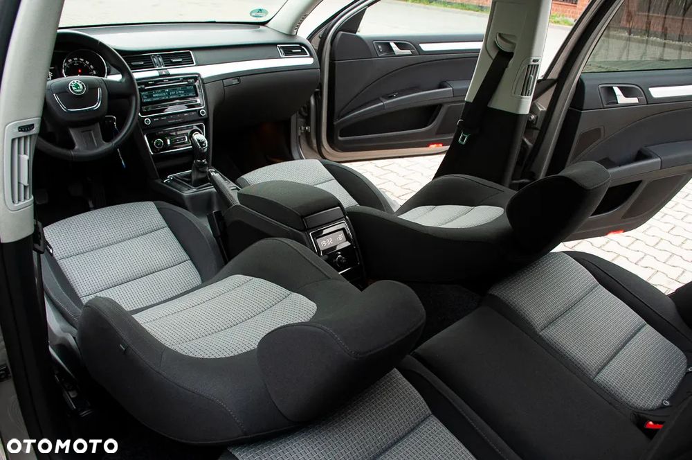 Skoda Superb 1.8 TSI Ambition - 23