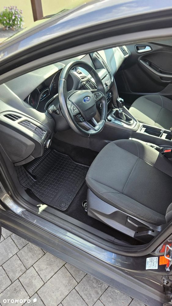 Ford Focus 1.0 EcoBoost Trend - 10