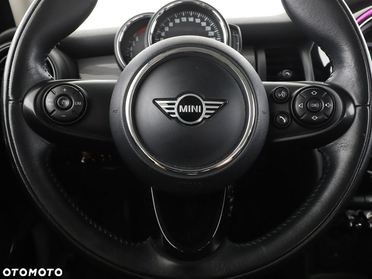 MINI Cooper Standard - 21