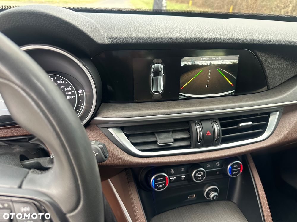 Alfa Romeo Stelvio 2.0 Turbo 16V AT8-Q4 B-Tech - 12