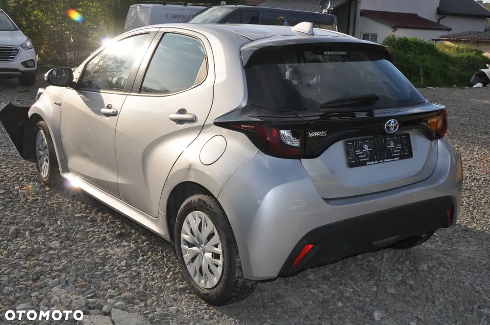 Toyota Yaris - 8