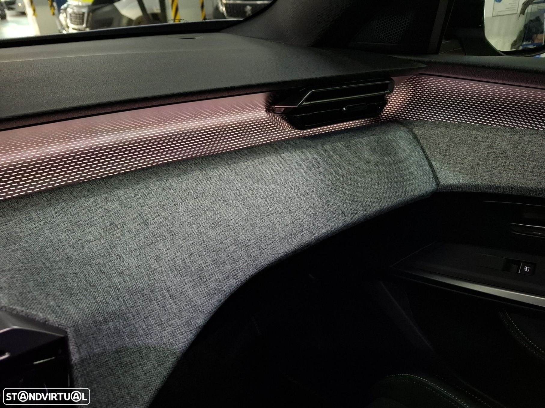 Peugeot E-3008 73 kWh GT - 24