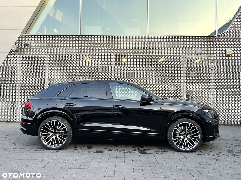 Audi Q8 - 2