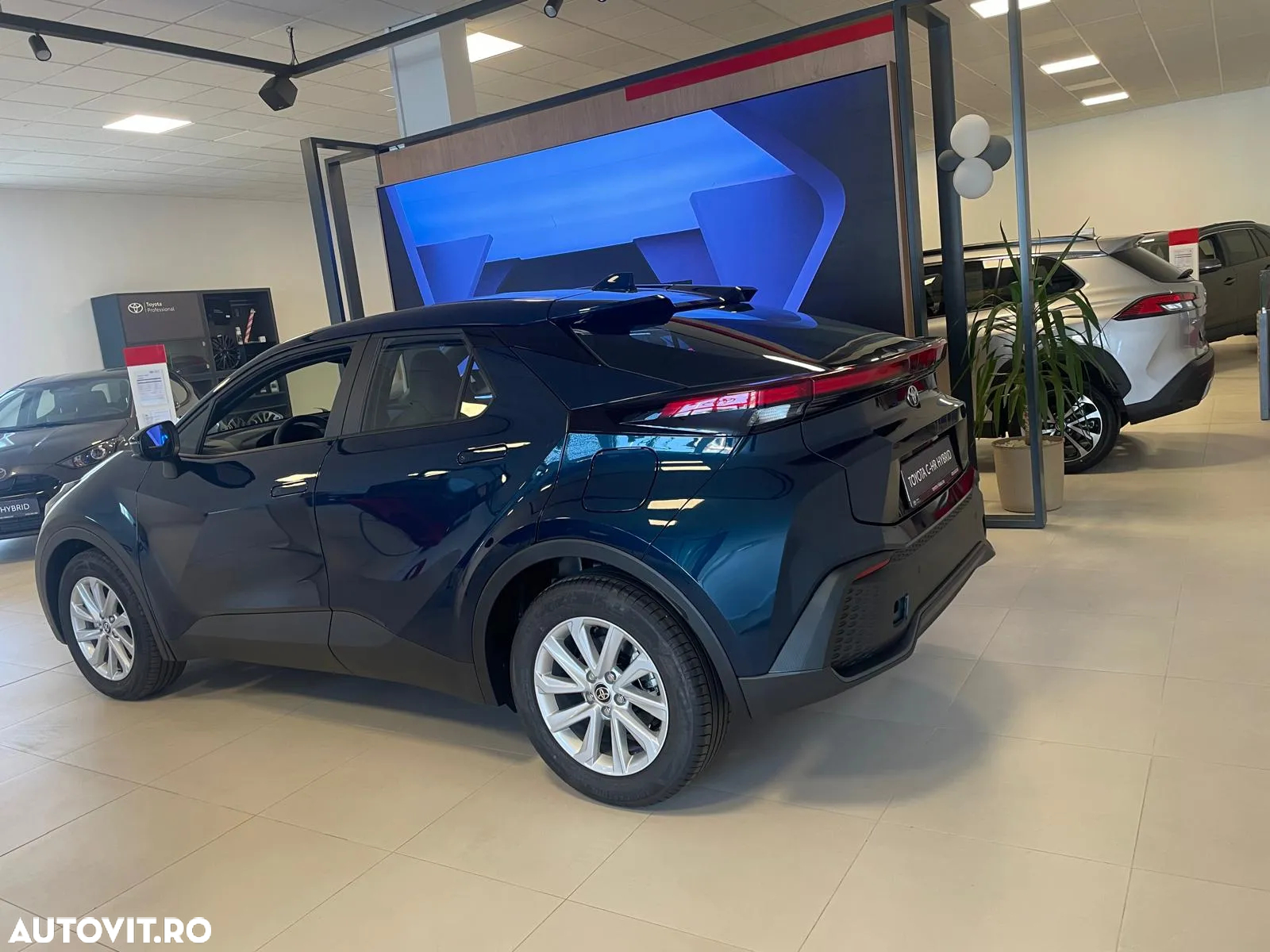 Toyota C-HR 1.8 HEV 140 CP 4x2 CVT Active - 11