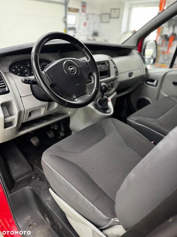 Opel Vivaro - 8