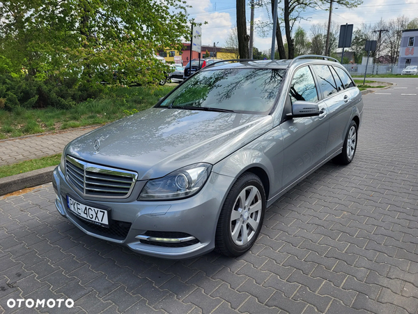 Mercedes-Benz Klasa C 200 T CGI Automatik BlueEFFICIENCY Elegance