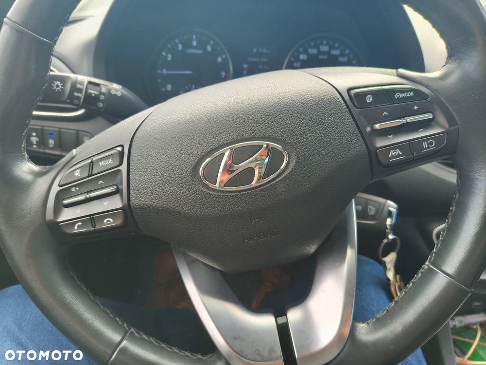 Hyundai i30 1.5 DPI Classic + - 7
