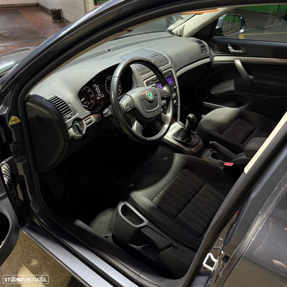 Skoda Octavia Break 1.2 TSi Sportline - 6